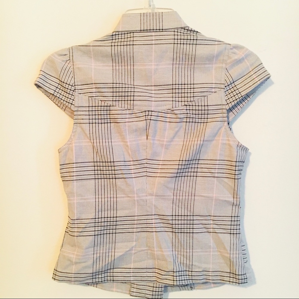 Guess Button Top NWT - Picture 5 of 5